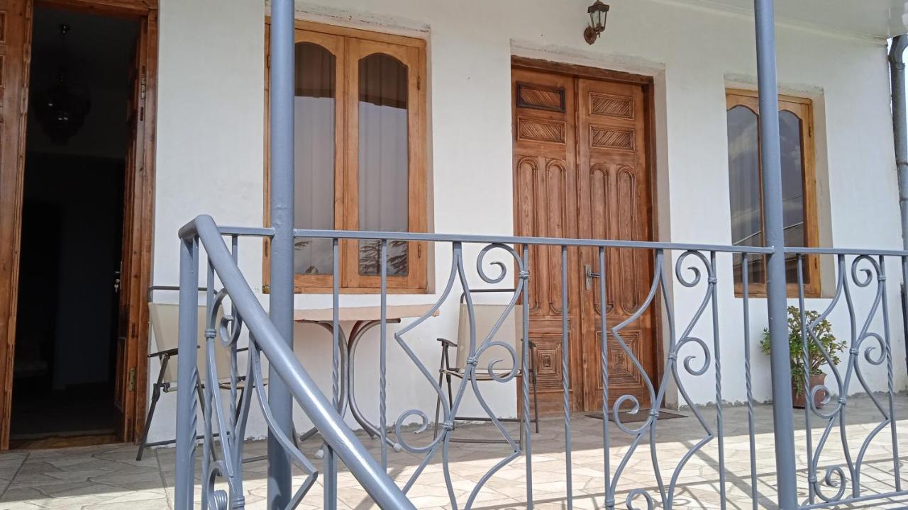 Гостевой дом Sataplia District Кутаиси Экстерьер фото